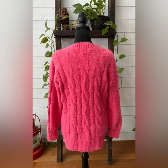 Lucky Brand: Pink Fuzzy Cable Knit V Necklace Sweater - Picture 5 of 17